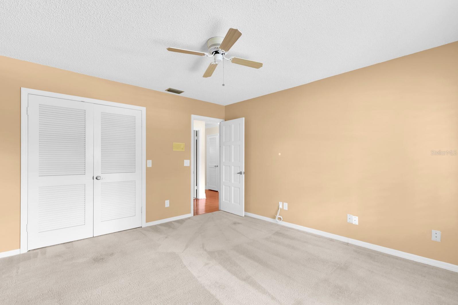 Image 35 of 74 For 202 Riverview Drive