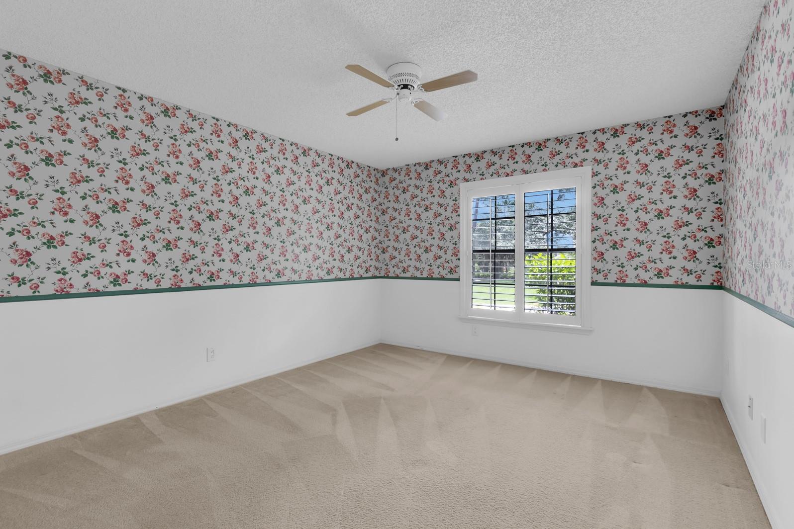 Image 36 of 74 For 202 Riverview Drive