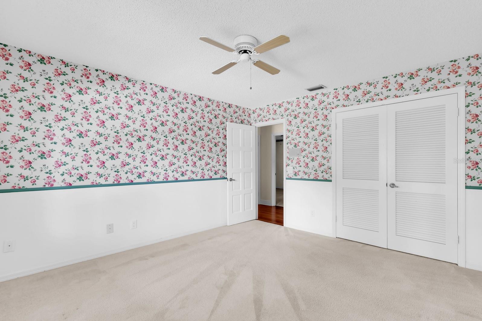 Image 37 of 74 For 202 Riverview Drive