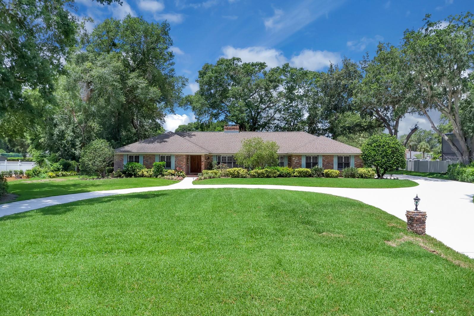 Image 4 of 74 For 202 Riverview Drive