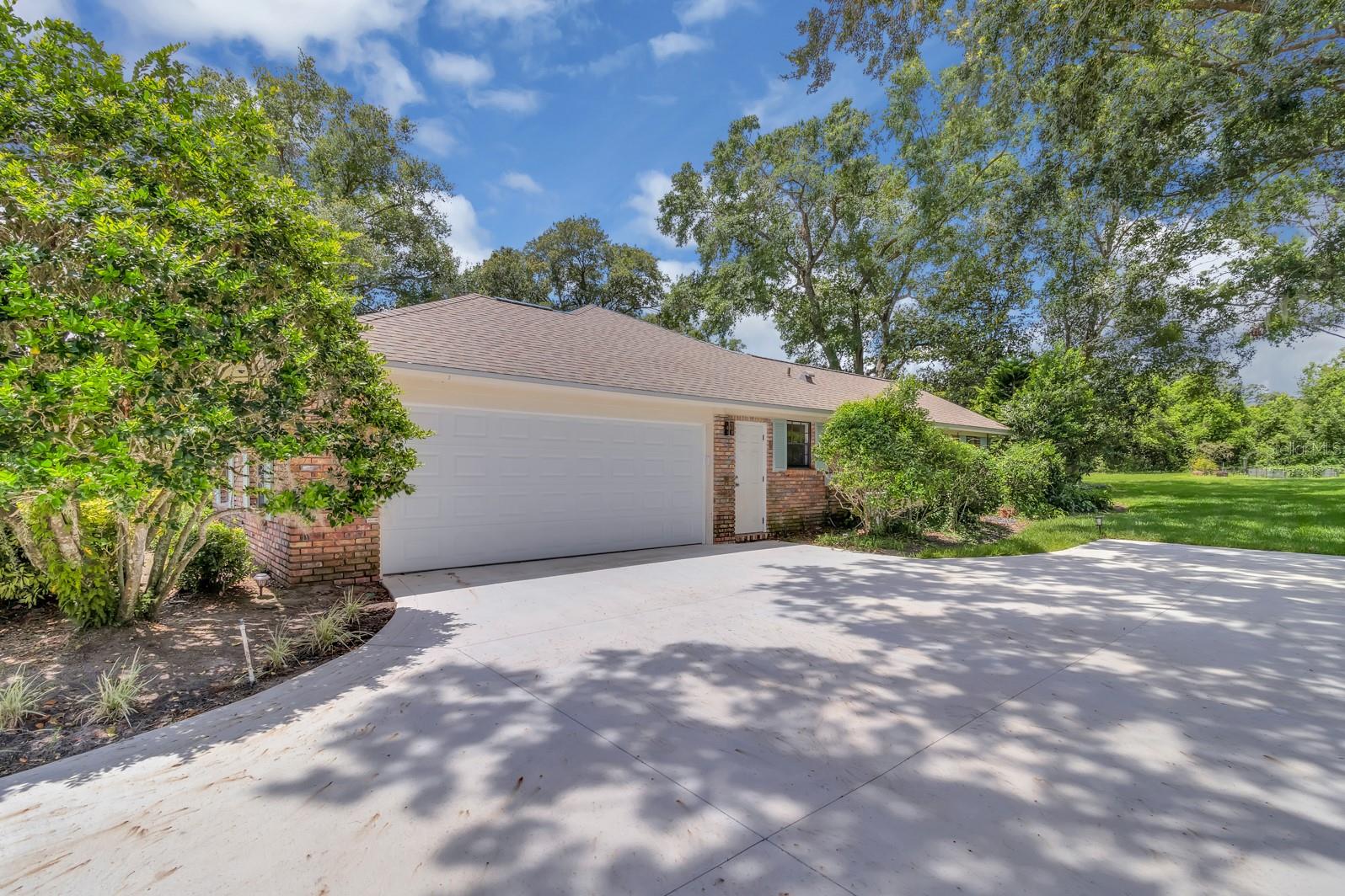 Image 53 of 74 For 202 Riverview Drive