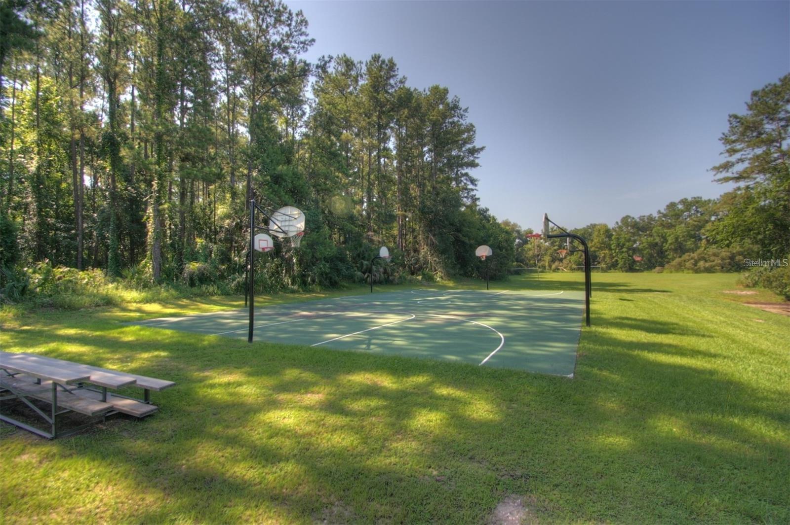 Image 65 of 74 For 202 Riverview Drive