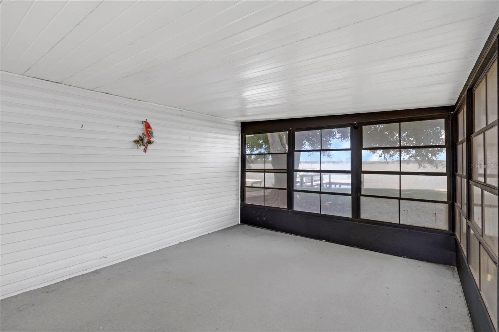Image 17 of 34 For 2044 Thelma Drive