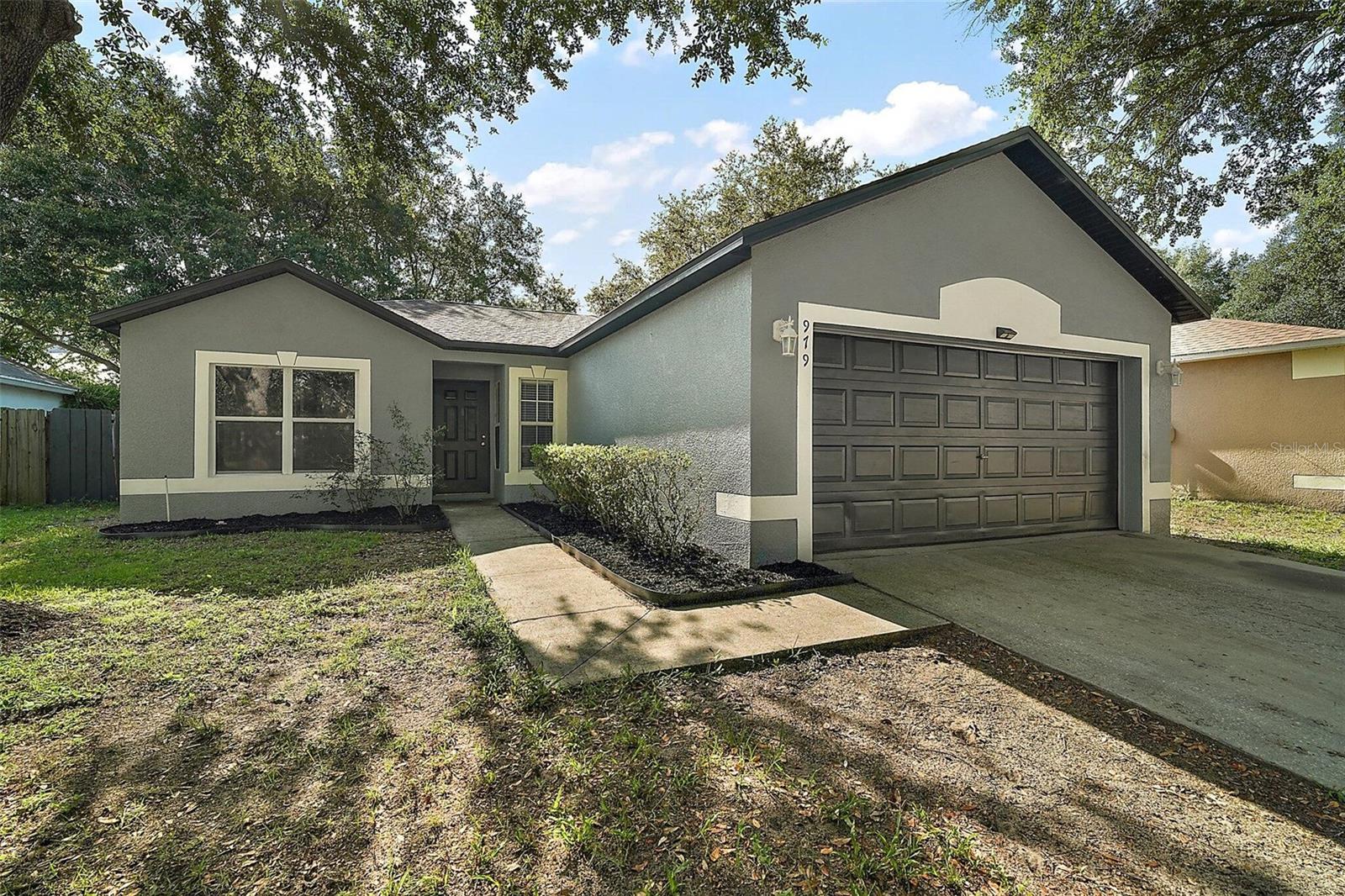 Details for 979 Mayfair Street, EUSTIS, FL 32726