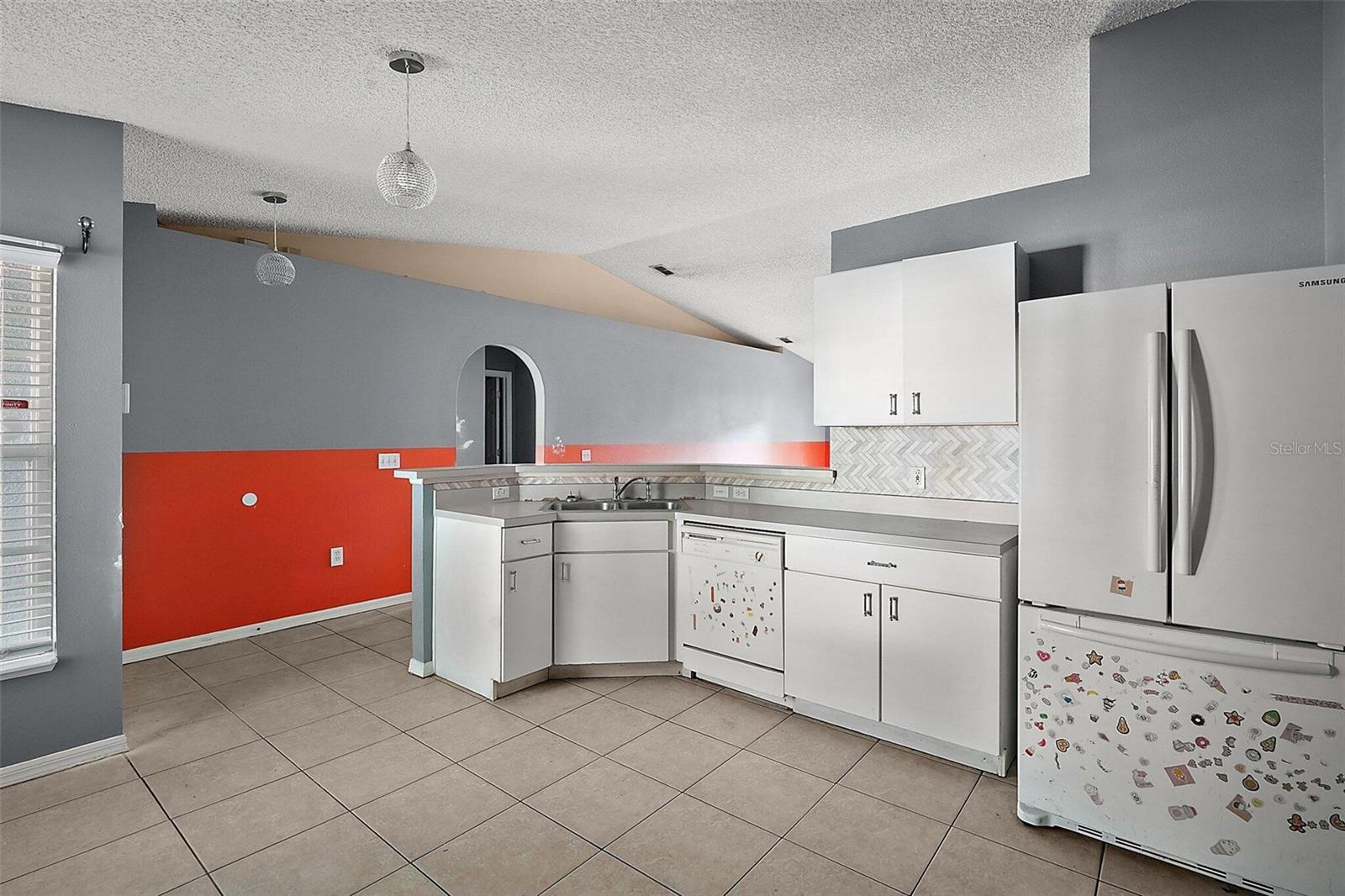 Image 10 of 18 For 979 Mayfair Street