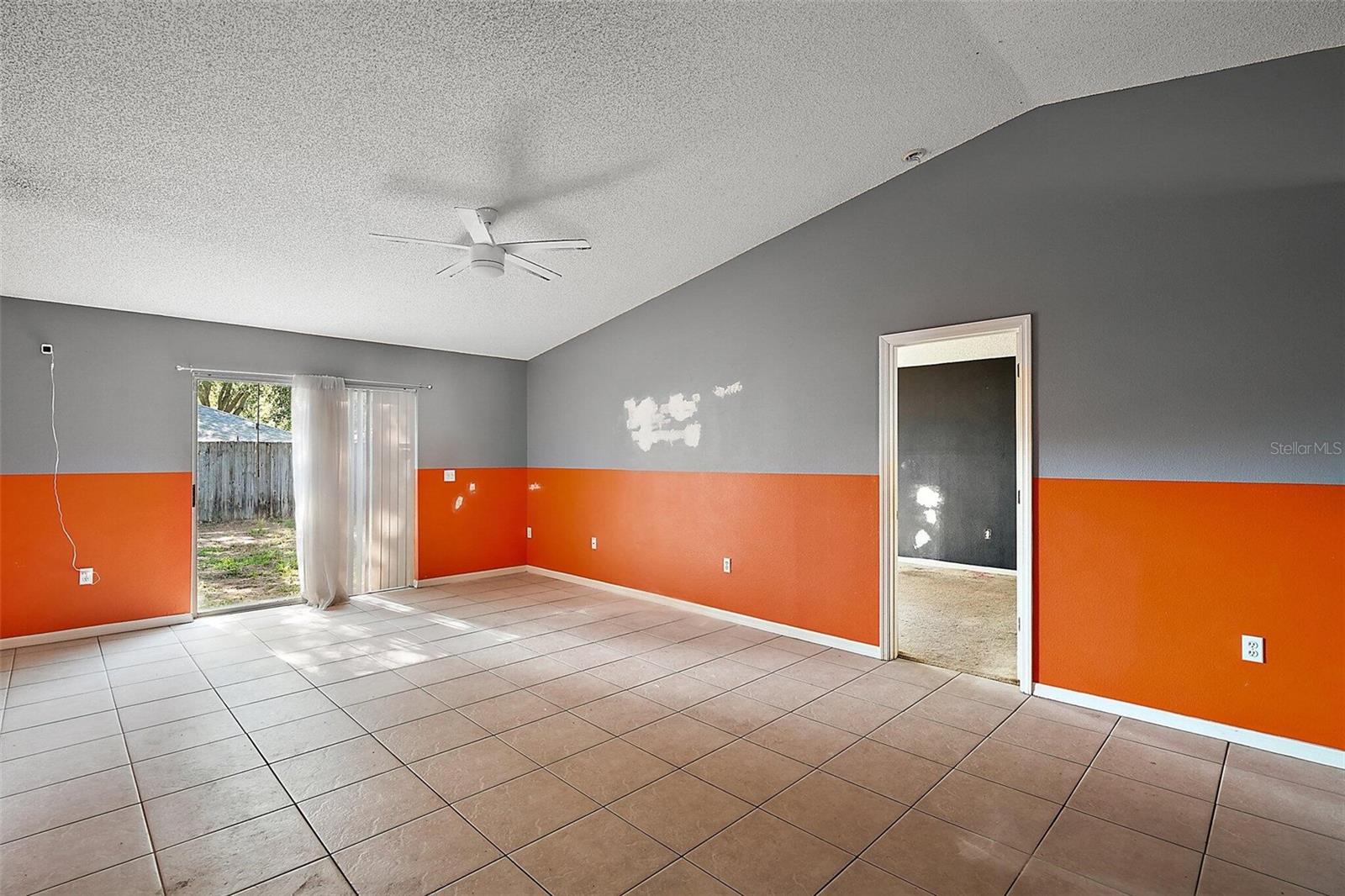Image 4 of 18 For 979 Mayfair Street