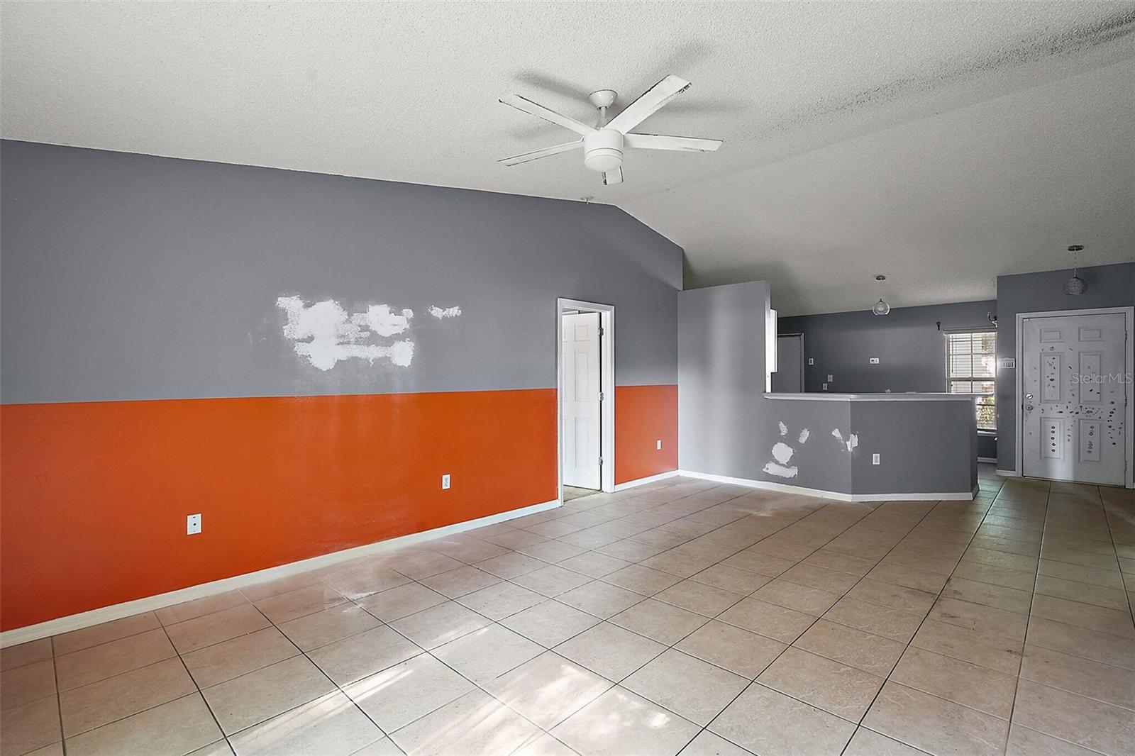 Image 7 of 18 For 979 Mayfair Street
