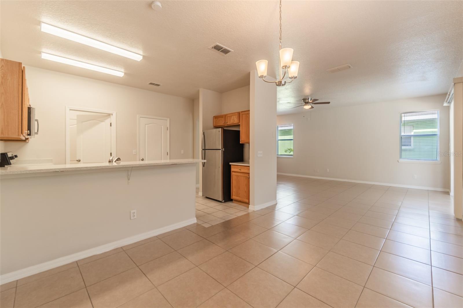 Image 13 of 37 For 1129 Royal Ridge Drive