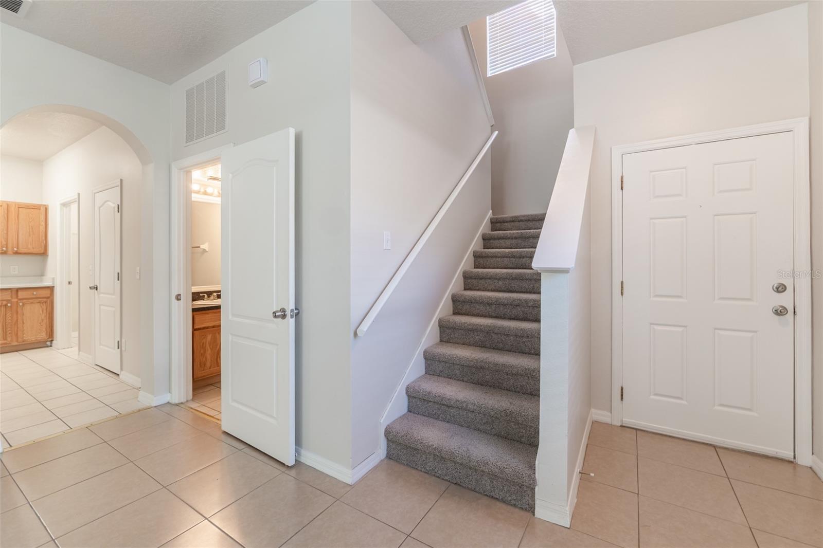 Image 15 of 37 For 1129 Royal Ridge Drive