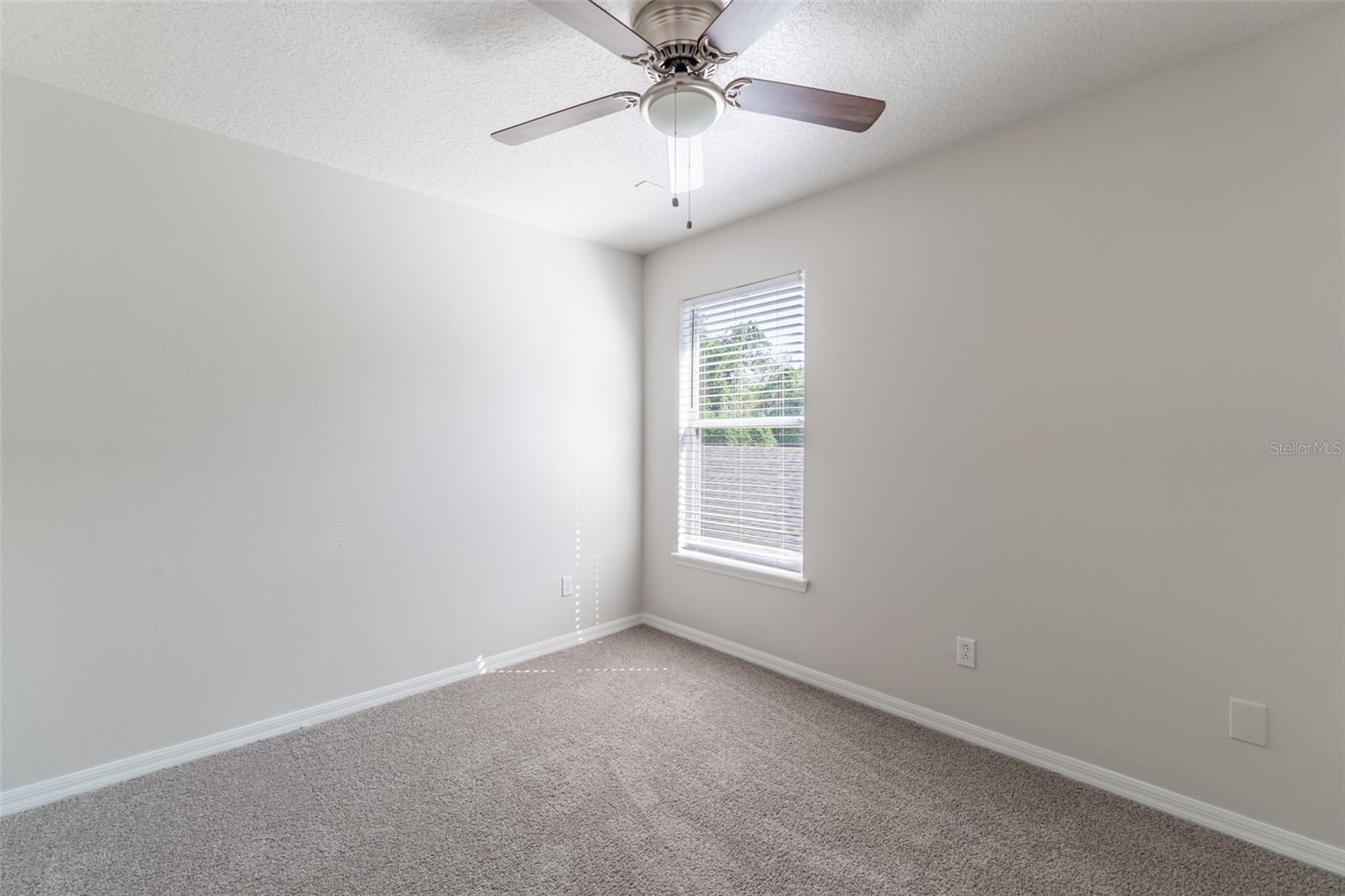 Image 24 of 37 For 1129 Royal Ridge Drive