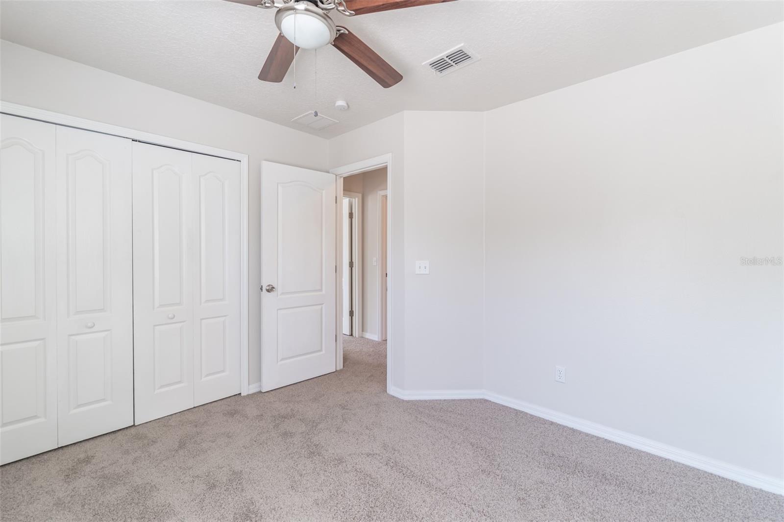Image 25 of 37 For 1129 Royal Ridge Drive