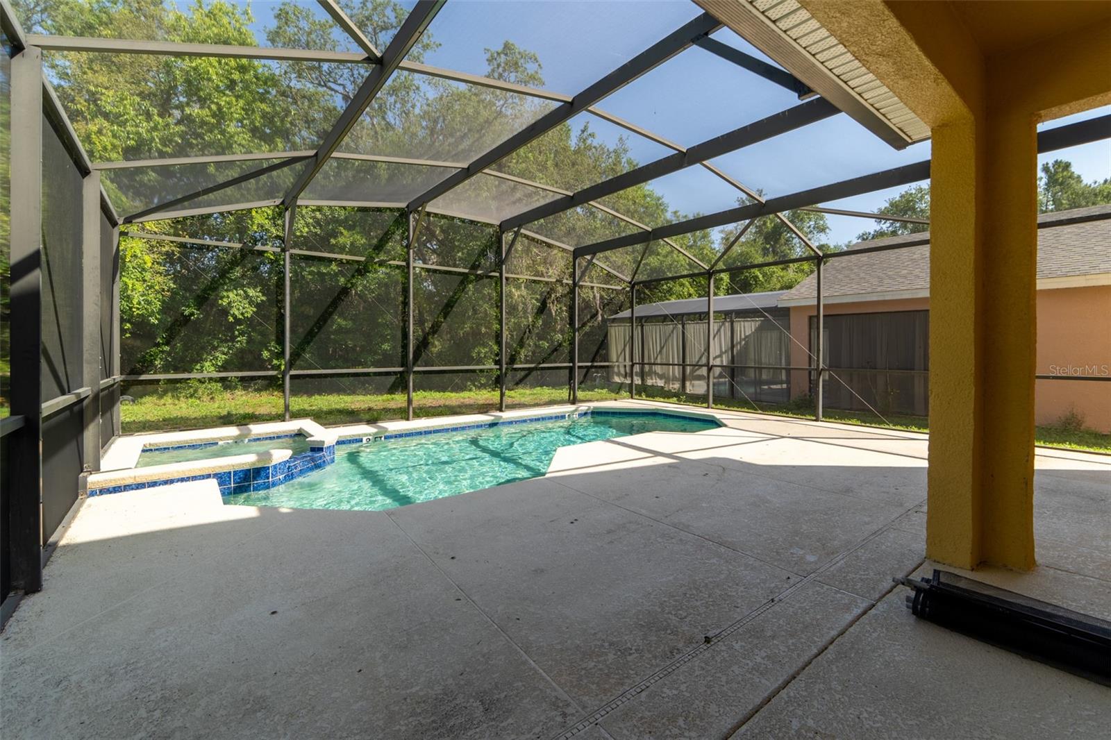 Image 31 of 37 For 1129 Royal Ridge Drive