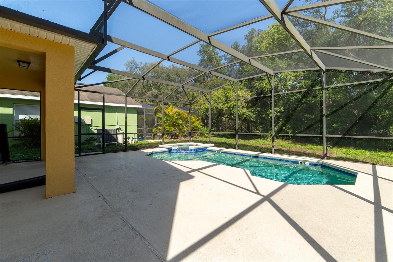 Image 32 of 37 For 1129 Royal Ridge Drive