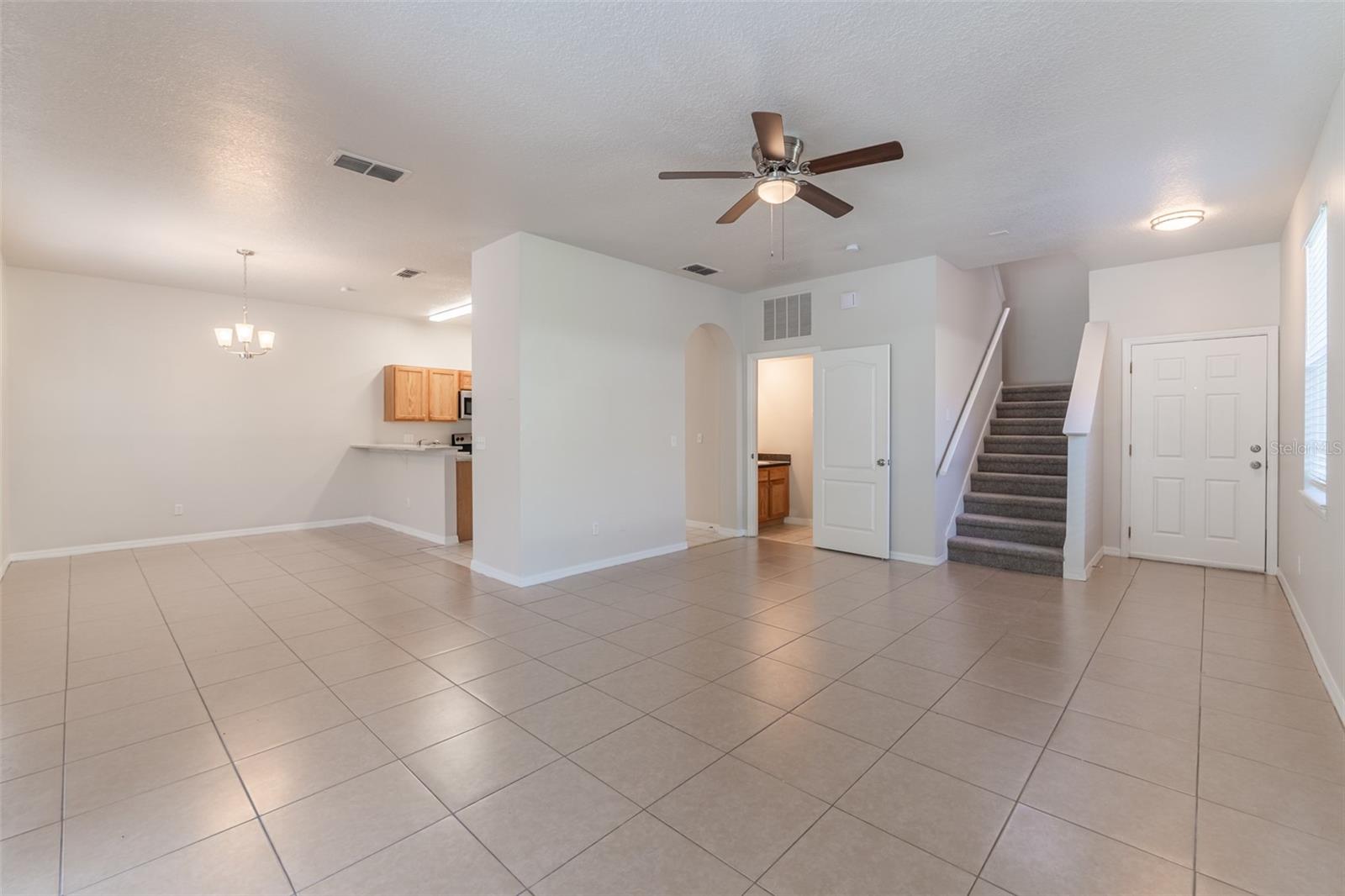 Image 5 of 37 For 1129 Royal Ridge Drive