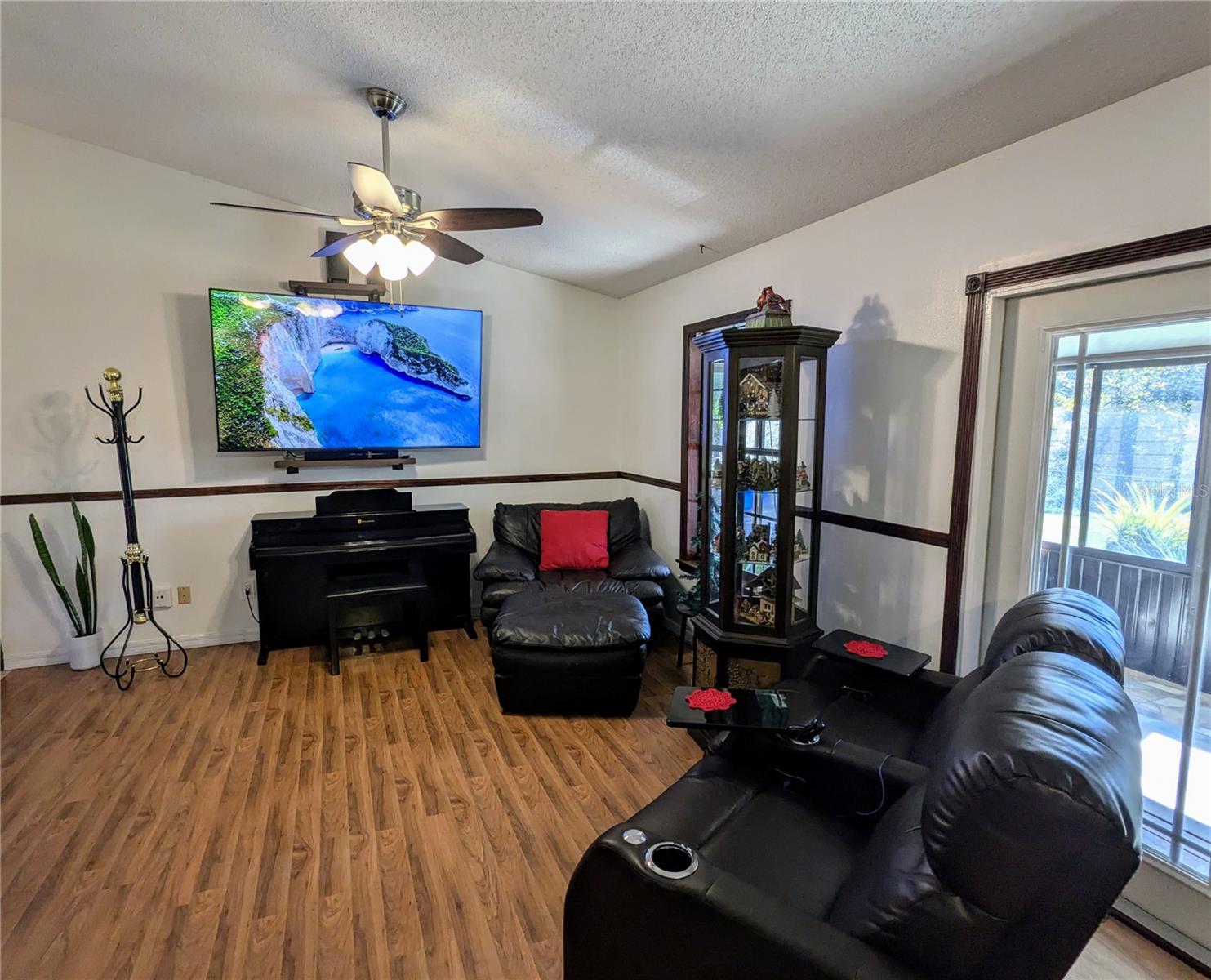 Image 9 of 21 For 3021 Norvell Court