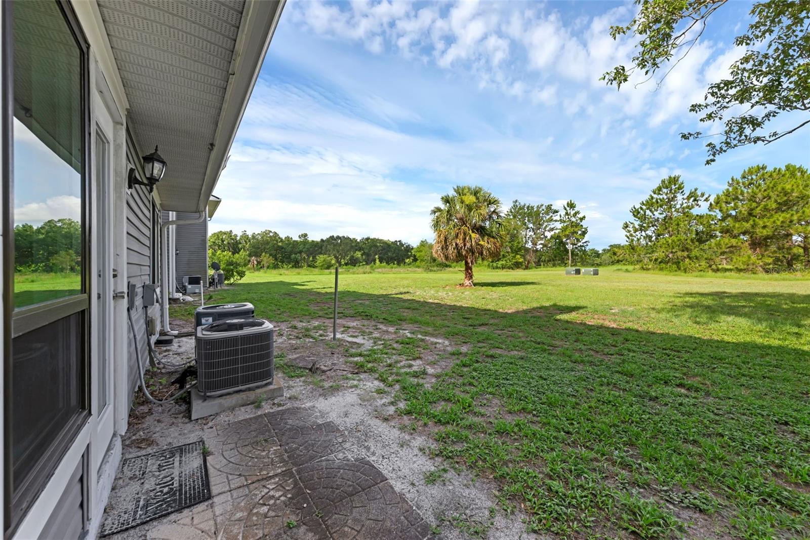 Image 15 of 25 For 2206 Stonington Avenue 2206