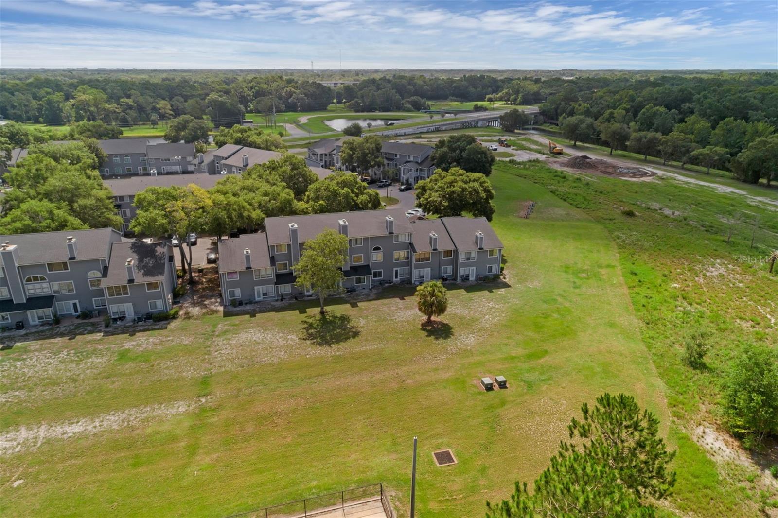 Image 18 of 25 For 2206 Stonington Avenue 2206