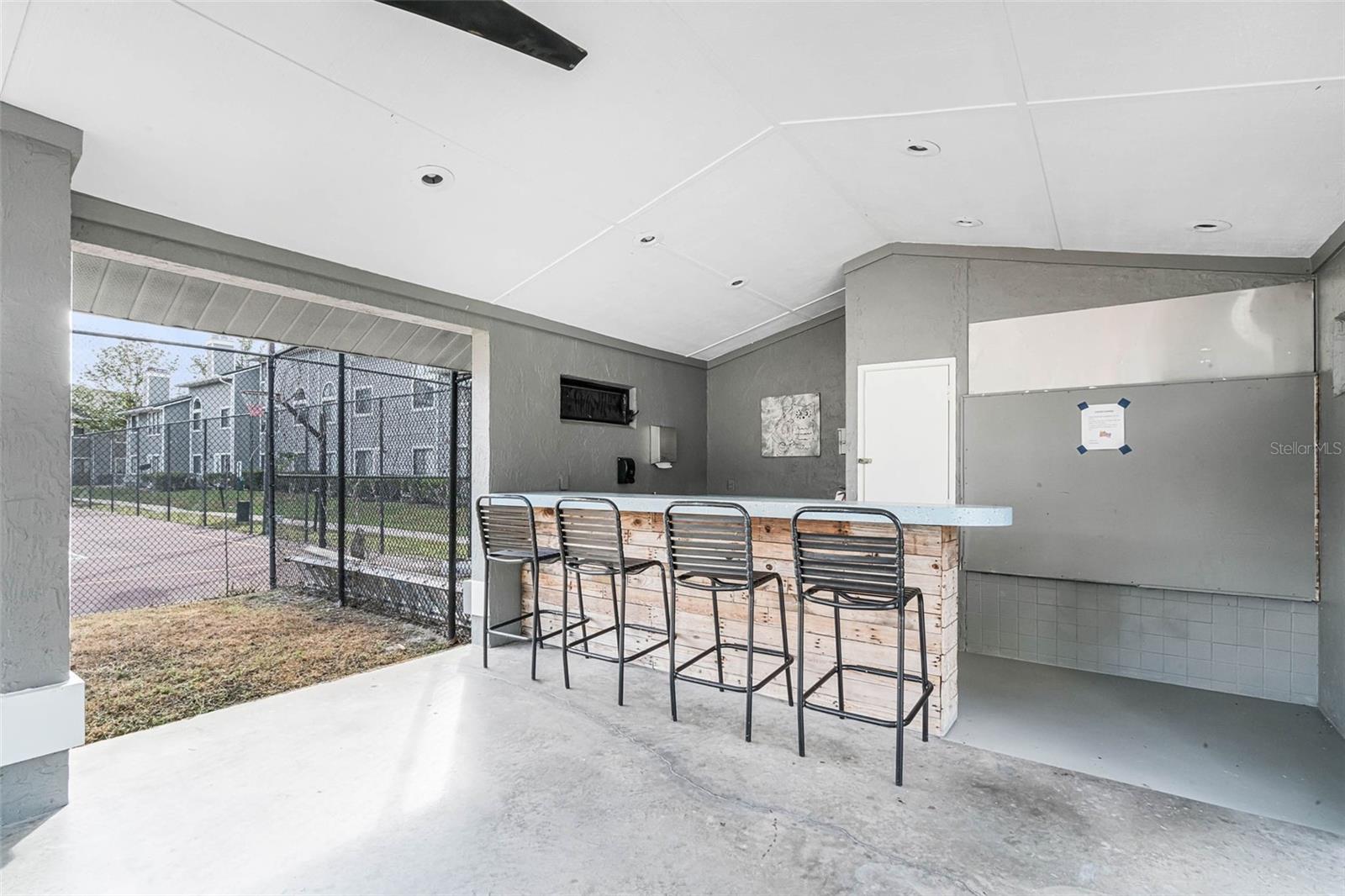 Image 23 of 25 For 2206 Stonington Avenue 2206