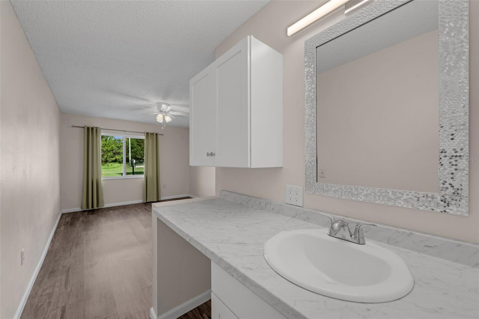 Image 8 of 25 For 2206 Stonington Avenue 2206