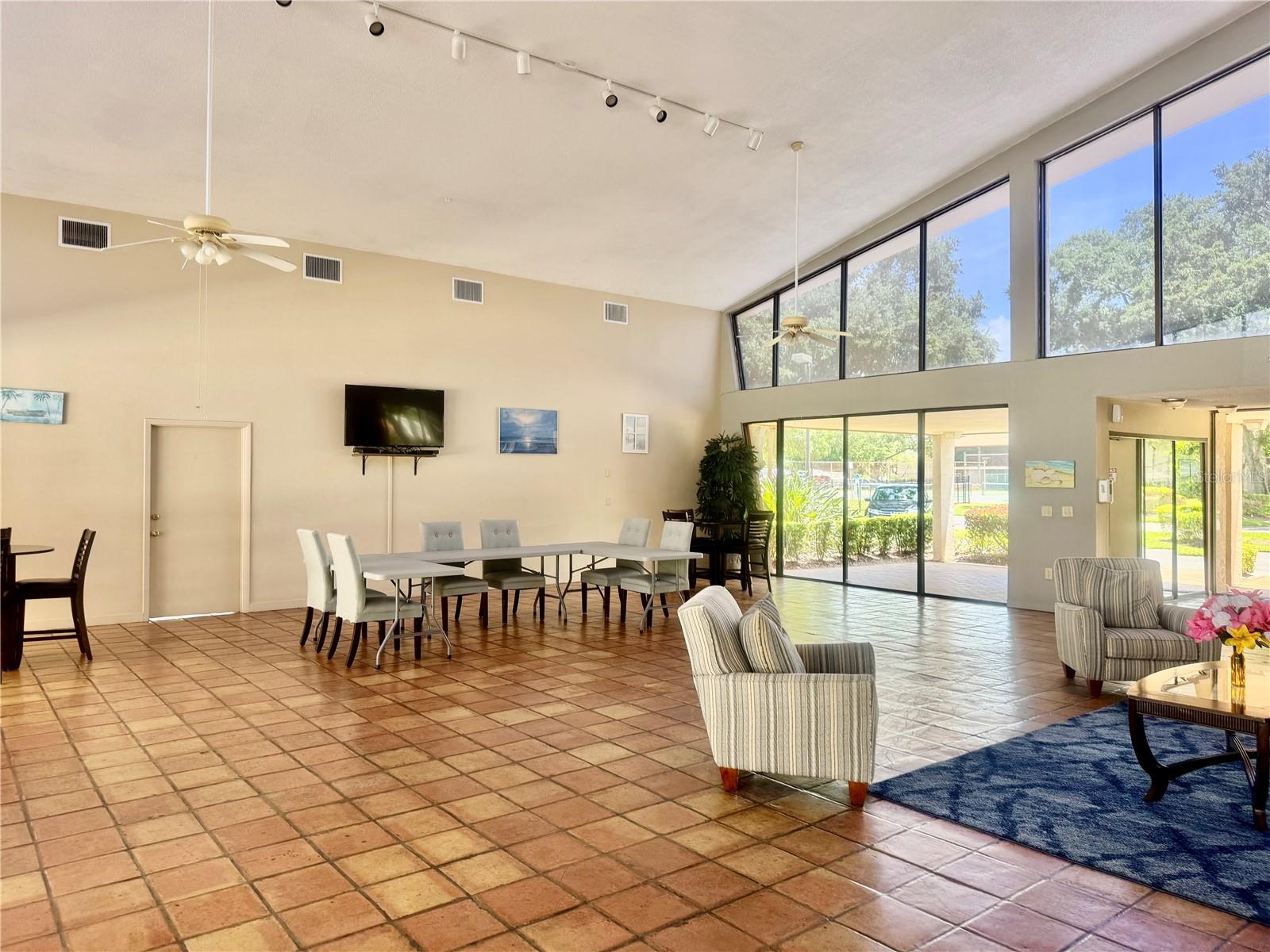 Image 13 of 15 For 3024 Semoran Boulevard 7