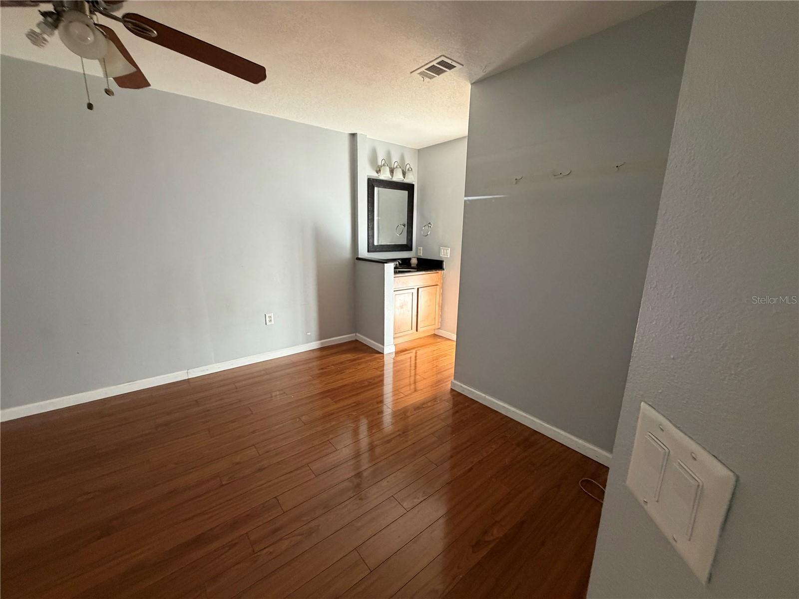 Image 17 of 21 For 3024 Semoran Boulevard 7