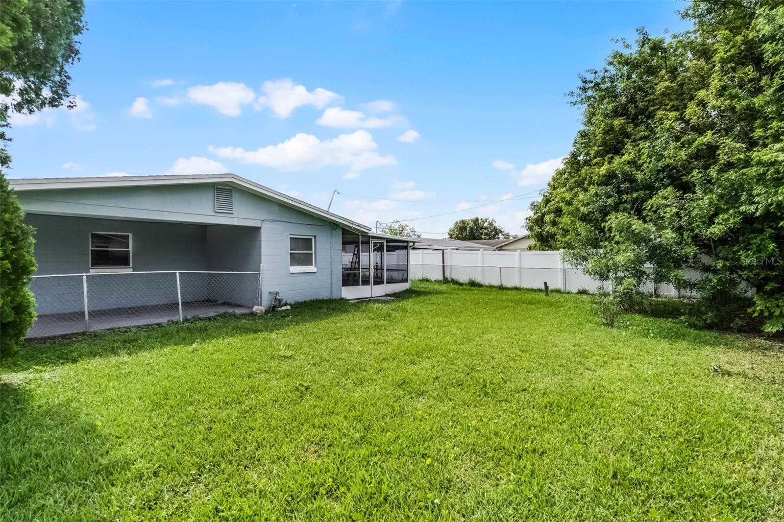 Image 11 of 51 For 10800 Fernando Street