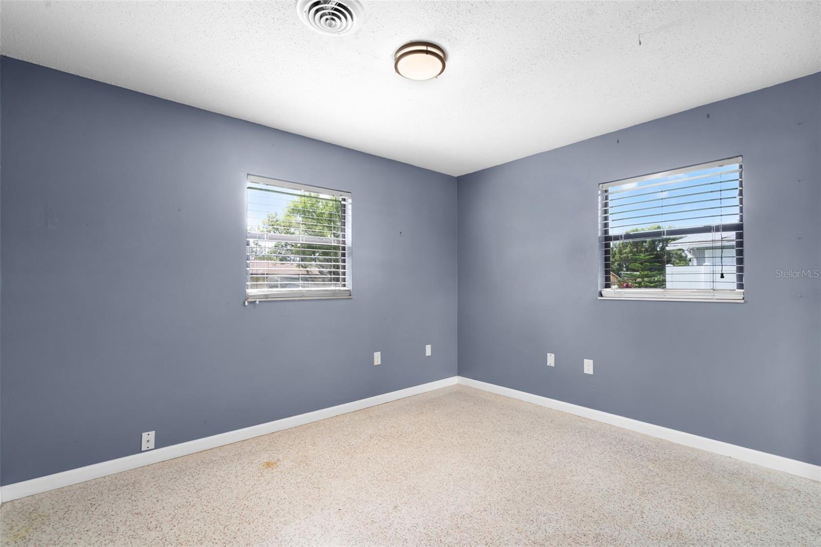 Image 30 of 51 For 10800 Fernando Street