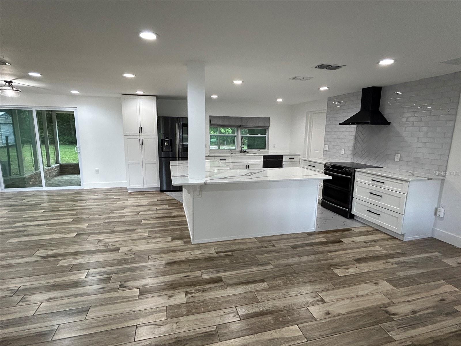 Image 4 of 55 For 1130 Lake Brantley Road