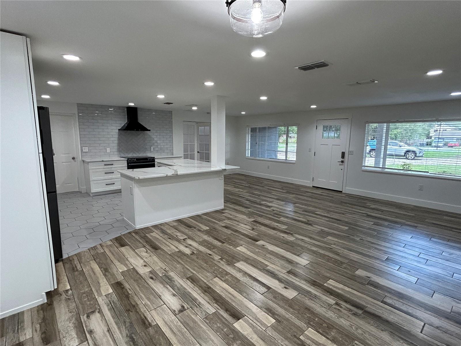 Image 8 of 55 For 1130 Lake Brantley Road