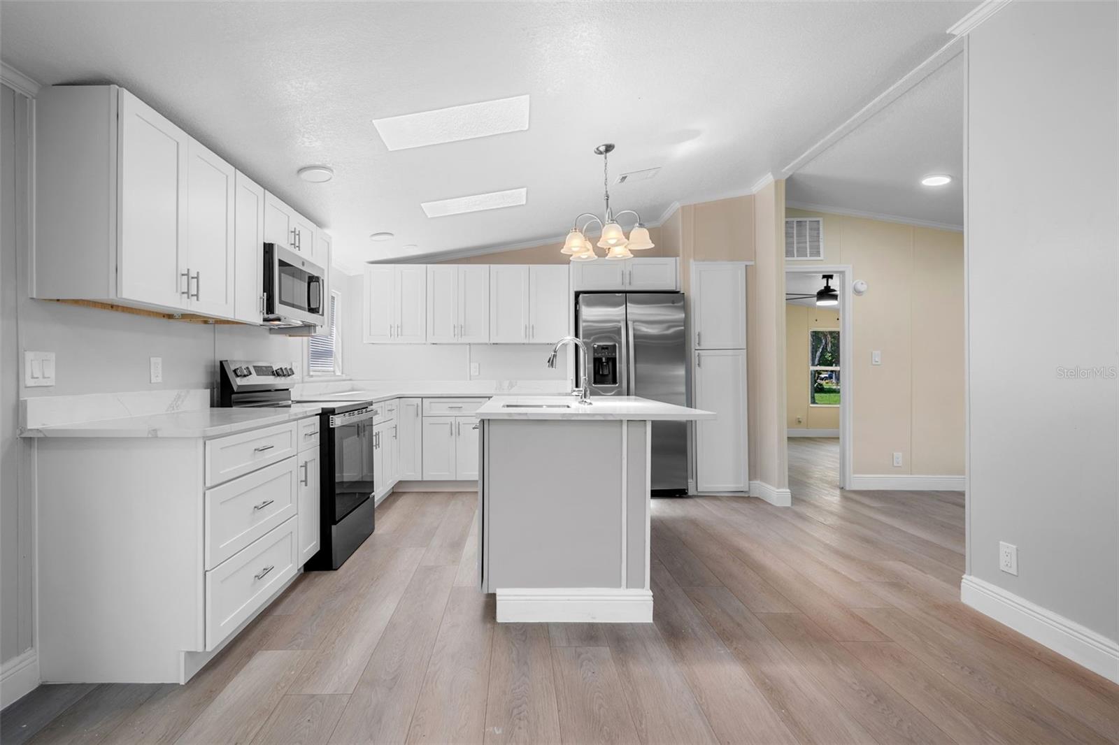 Image 13 of 44 For 171 Sandpine Court