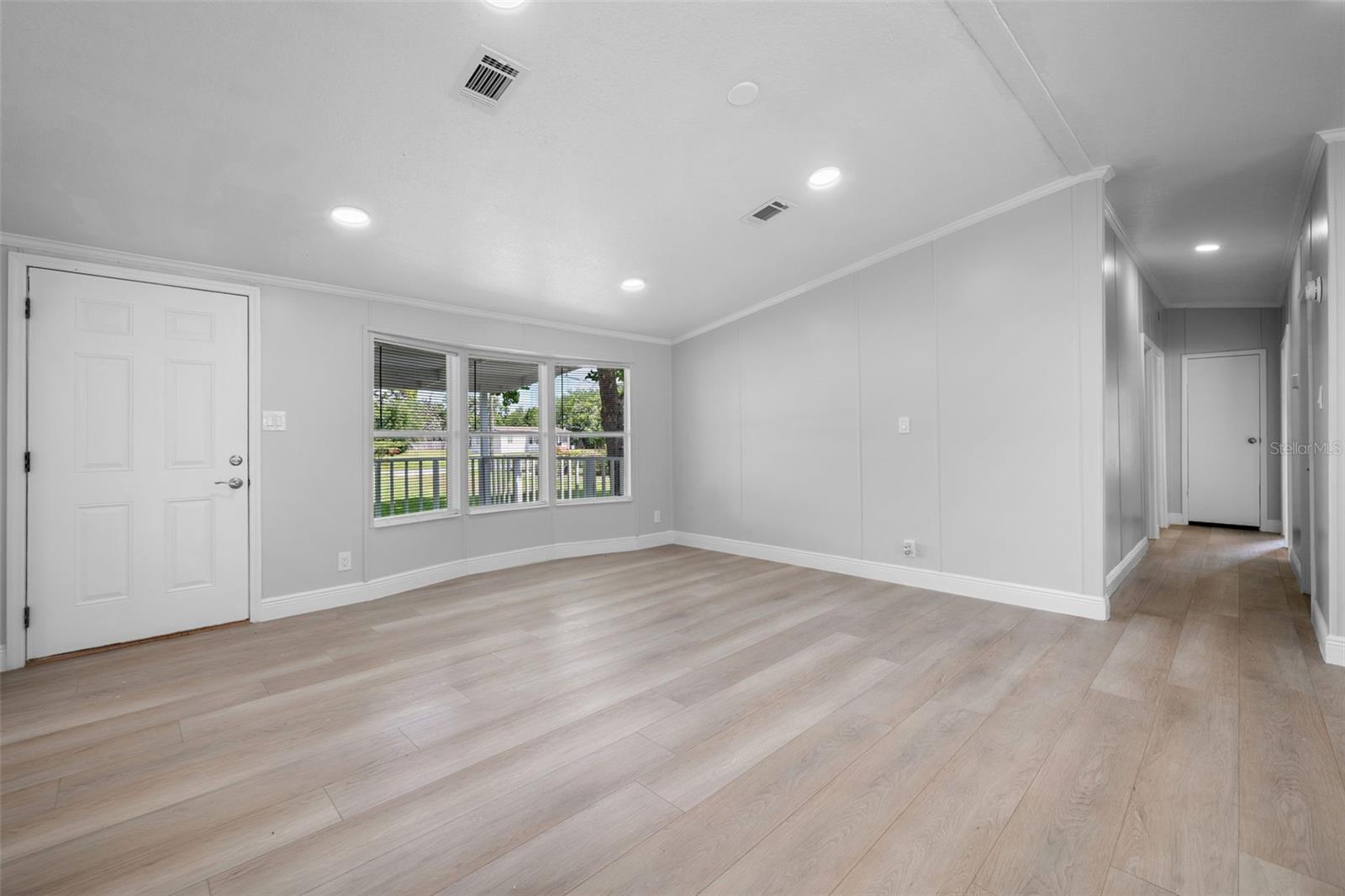 Image 16 of 44 For 171 Sandpine Court