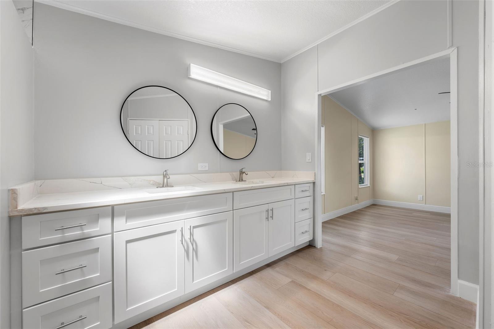 Image 22 of 44 For 171 Sandpine Court