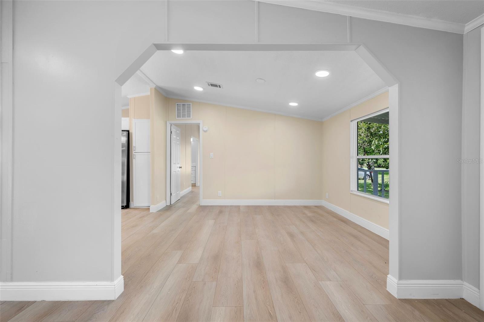 Image 6 of 44 For 171 Sandpine Court