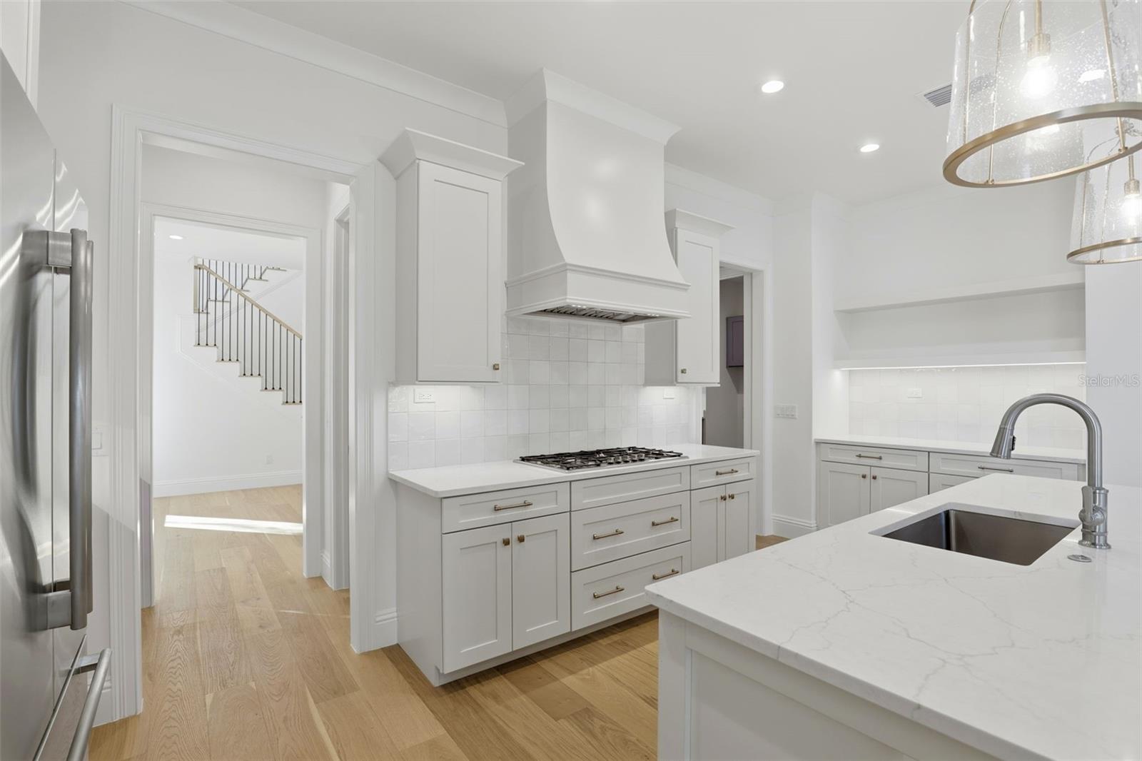 Image 14 of 49 For 2215 Amherst Avenue