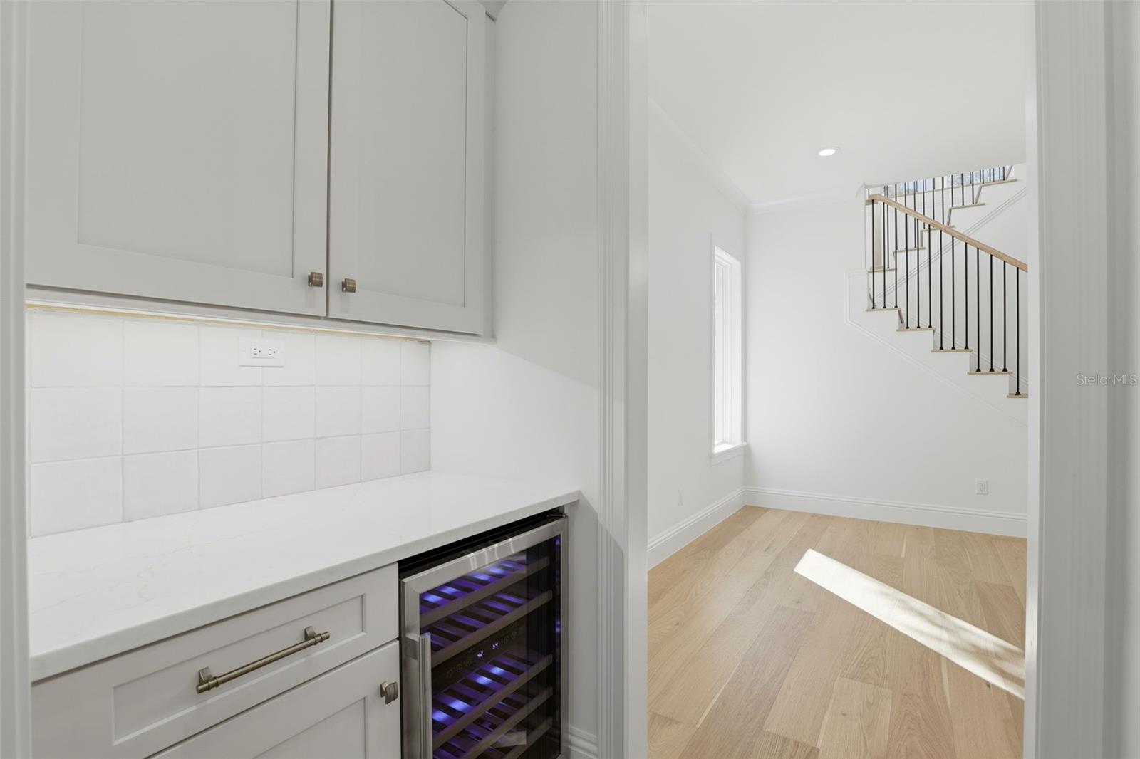 Image 15 of 49 For 2215 Amherst Avenue