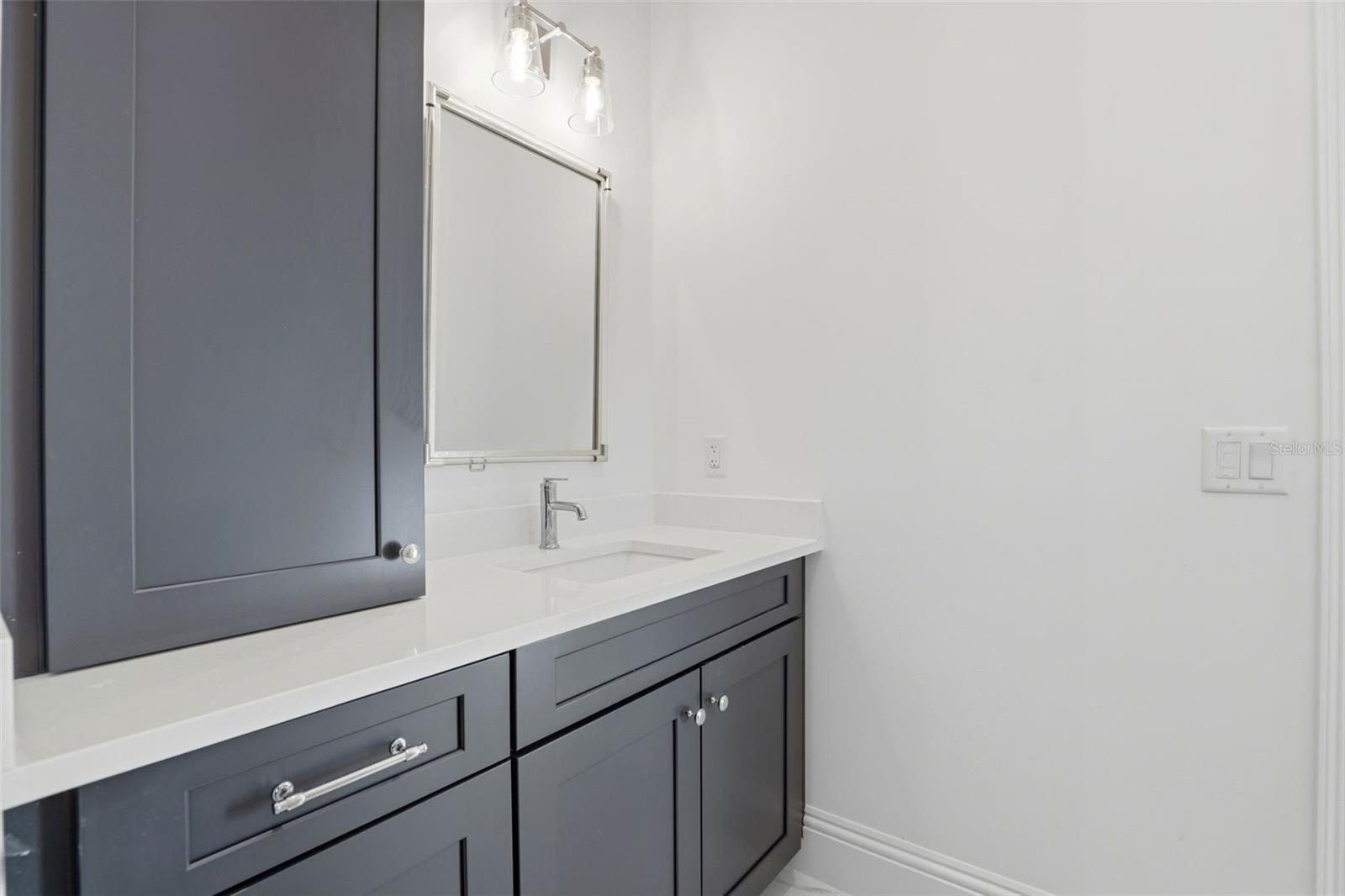 Image 33 of 49 For 2215 Amherst Avenue