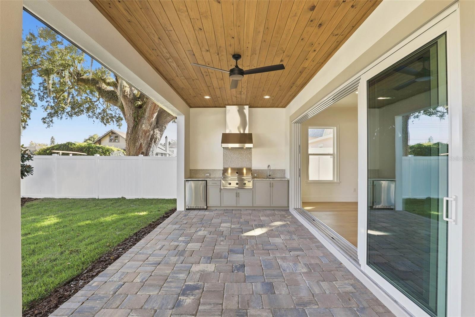 Image 41 of 49 For 2215 Amherst Avenue