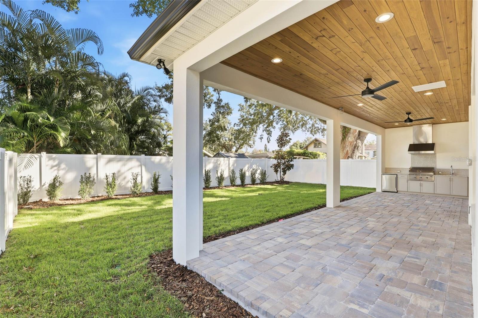 Image 42 of 49 For 2215 Amherst Avenue