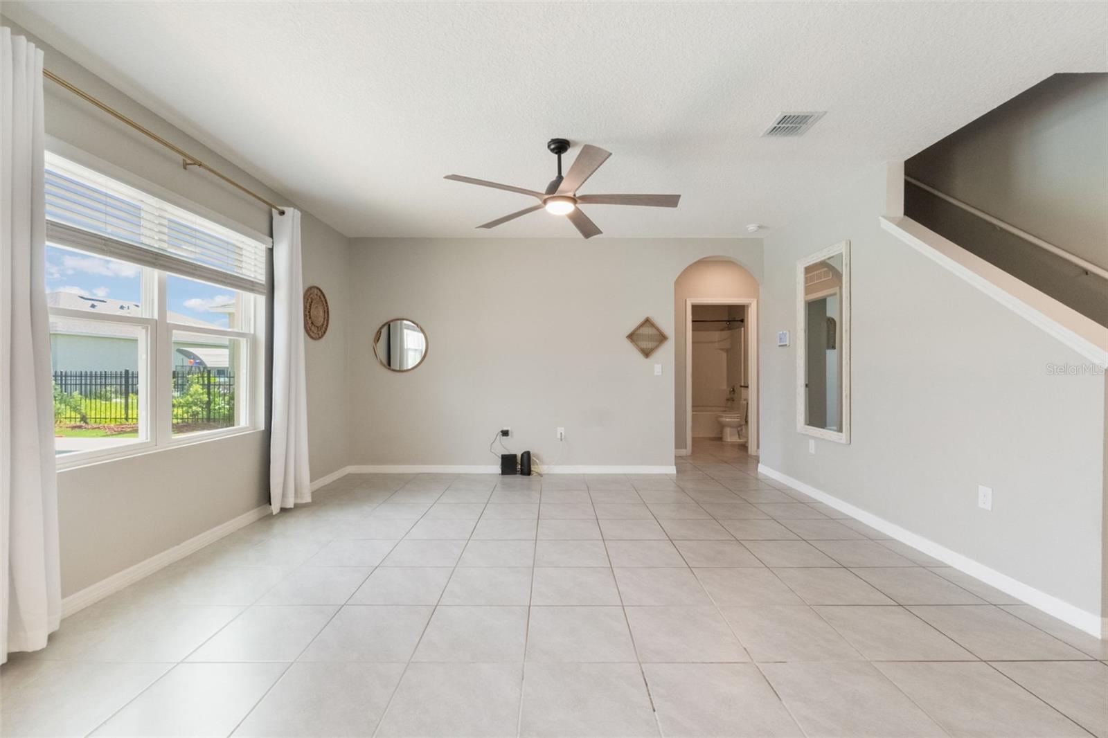 Image 12 of 39 For 6808 Cranes Roost Road