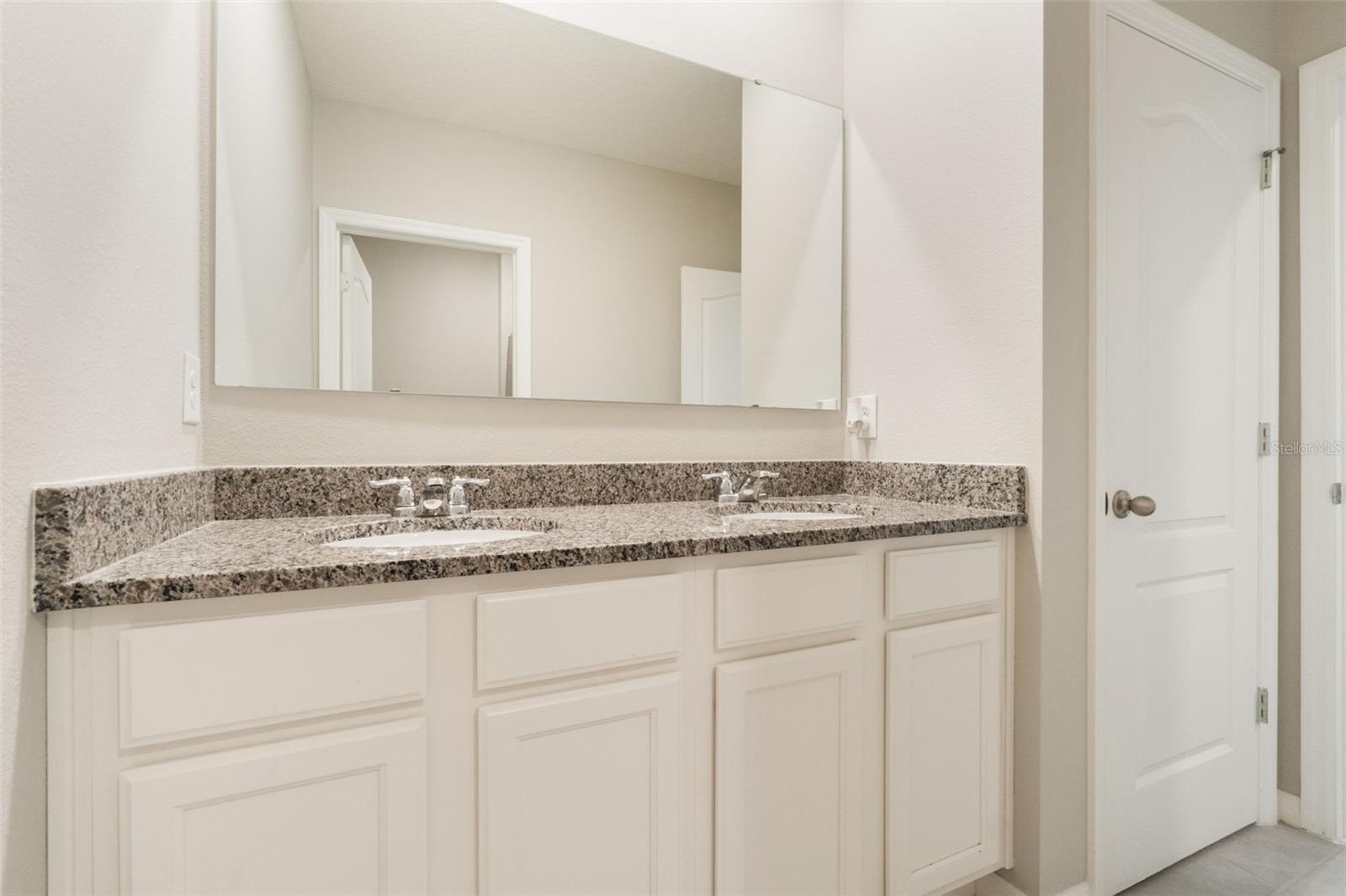 Image 32 of 39 For 6808 Cranes Roost Road
