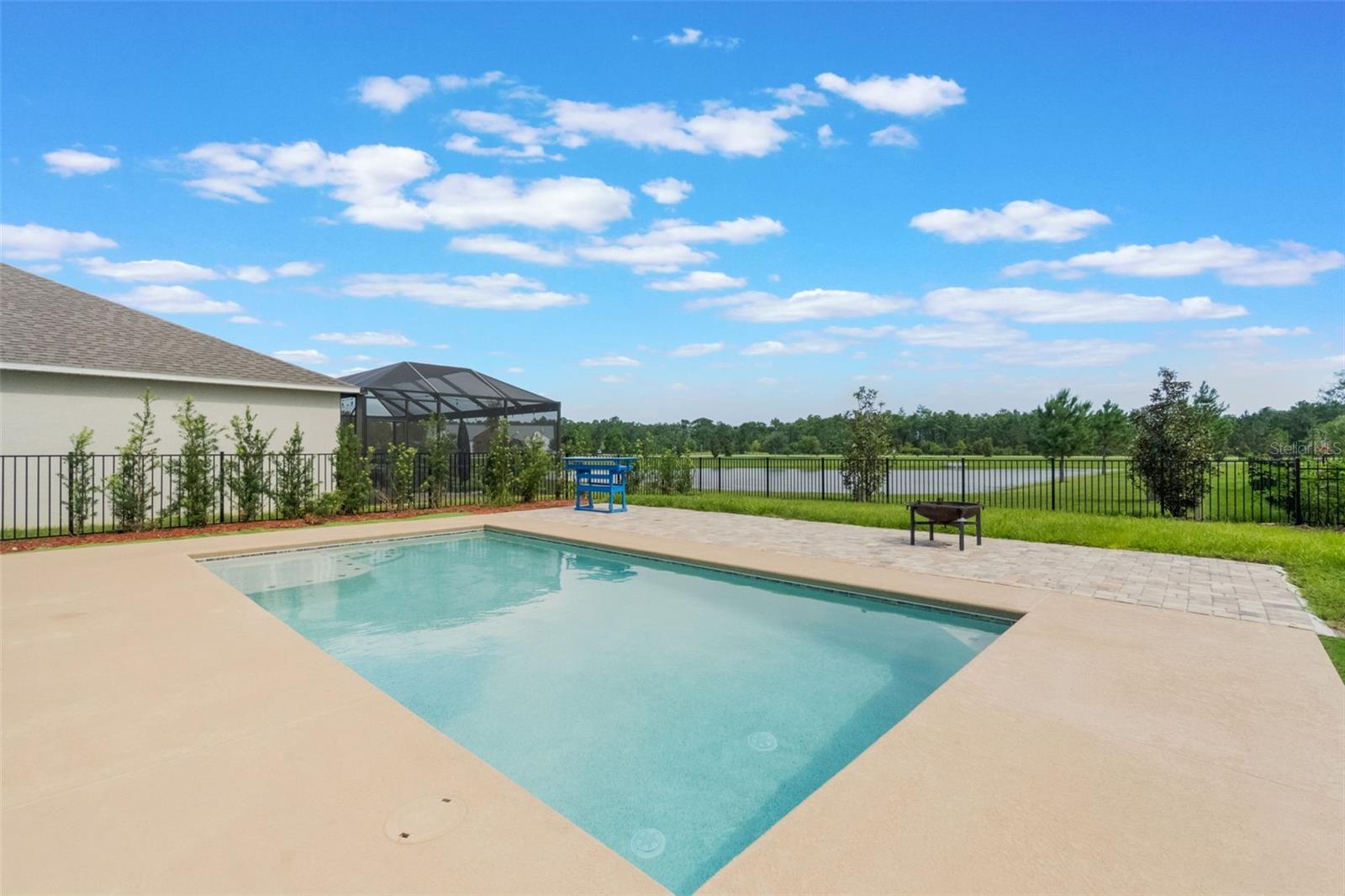 Image 4 of 39 For 6808 Cranes Roost Road