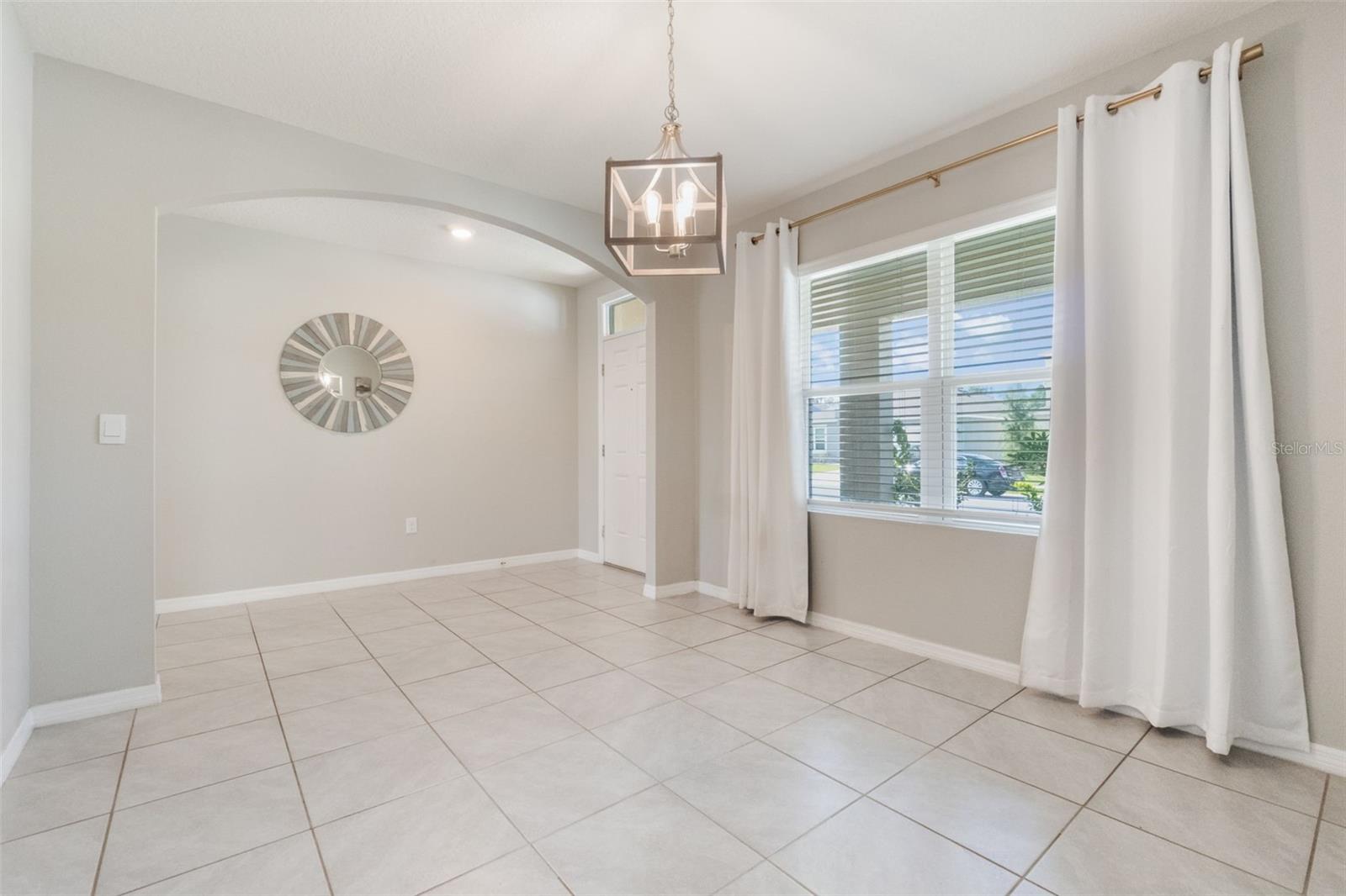 Image 8 of 39 For 6808 Cranes Roost Road
