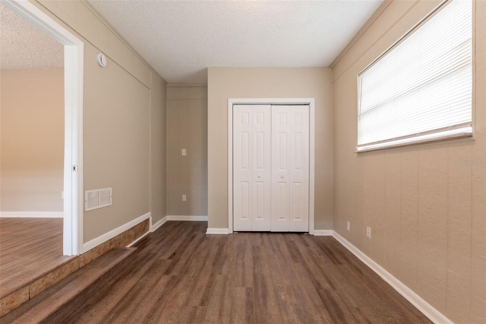 Image 11 of 33 For 4555 Malibu Street