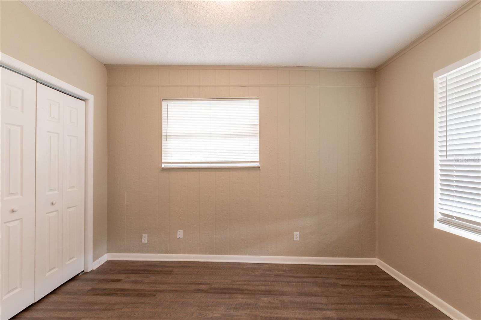Image 13 of 33 For 4555 Malibu Street