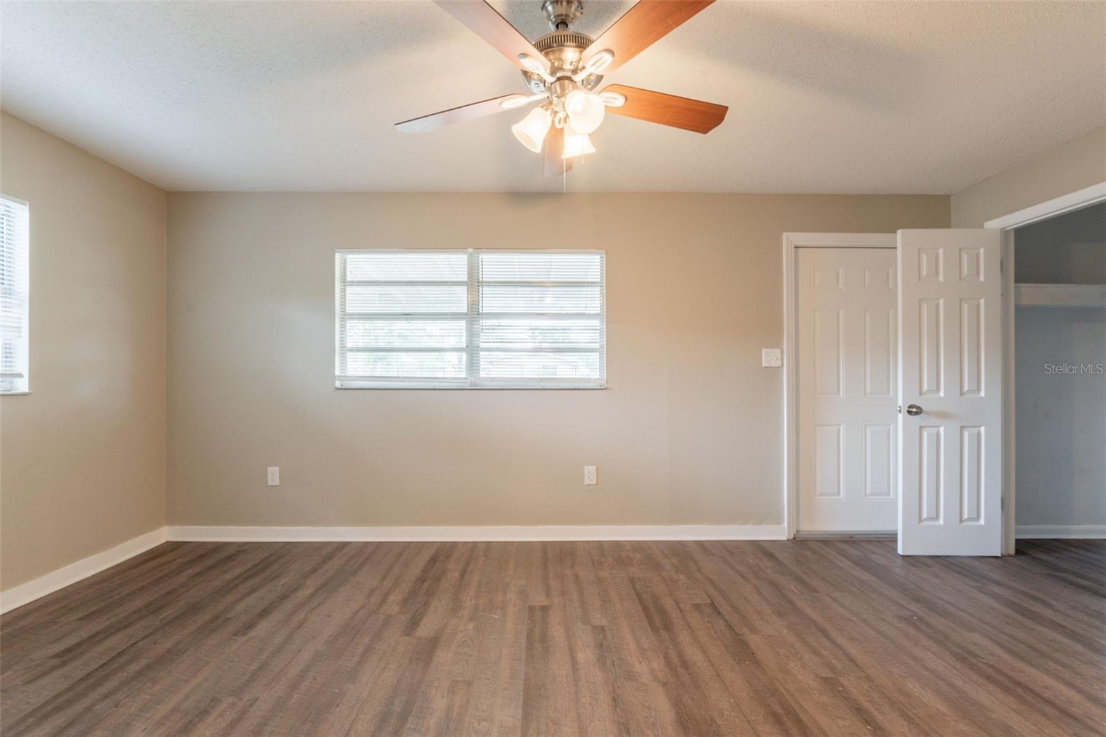 Image 15 of 33 For 4555 Malibu Street