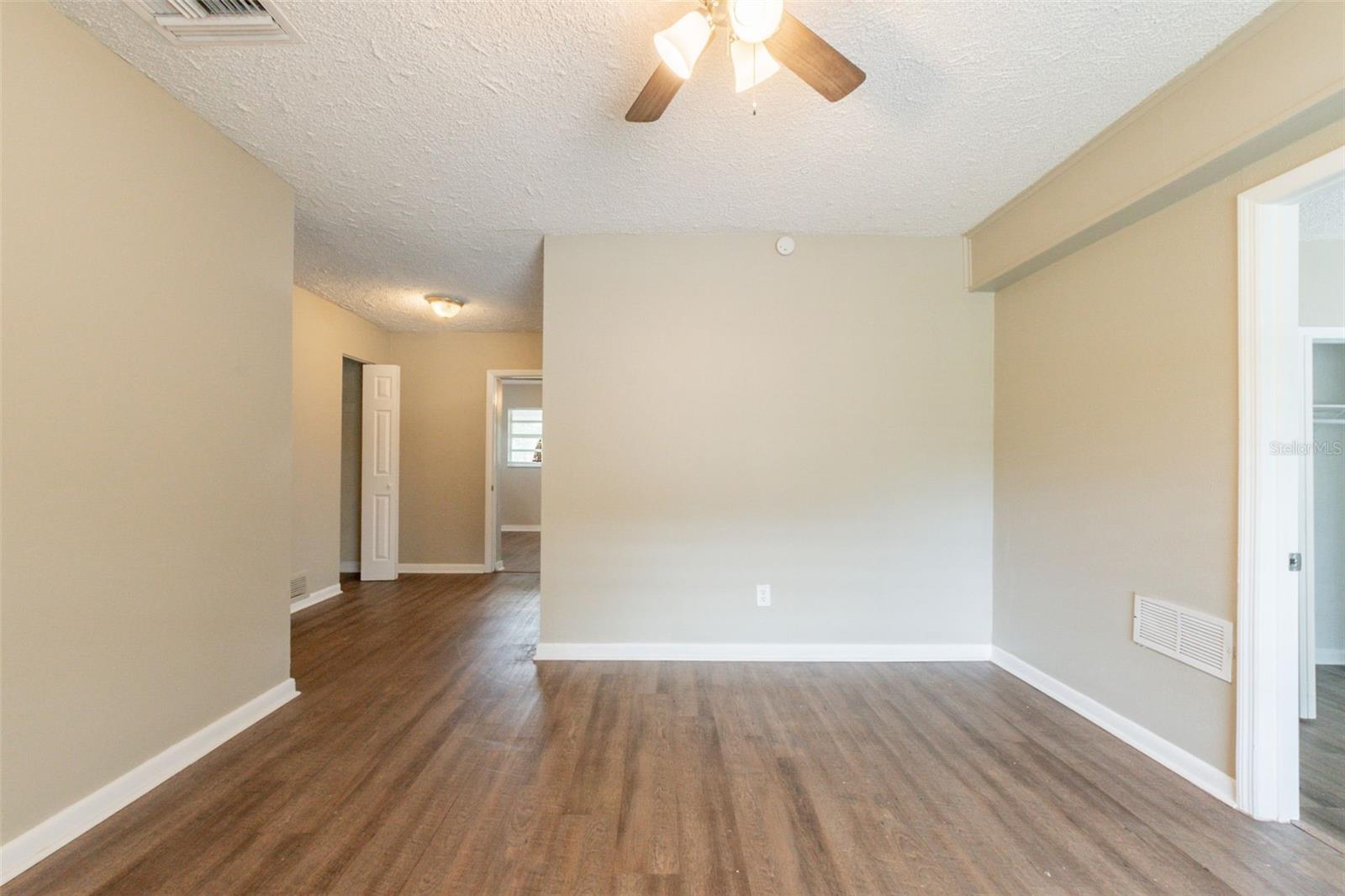 Image 6 of 33 For 4555 Malibu Street