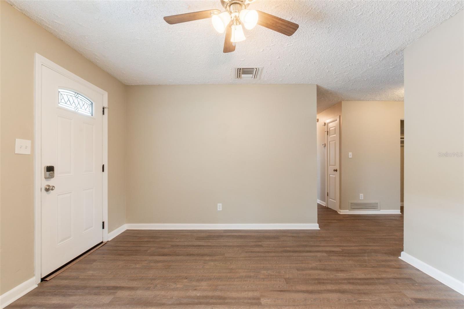 Image 9 of 33 For 4555 Malibu Street