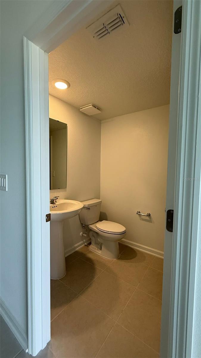 Image 6 of 15 For 2910 Savoir Avenue