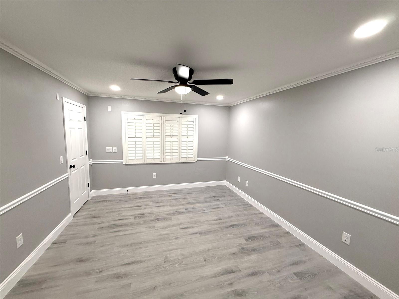 Image 13 of 69 For 926 Freshmeadow Court