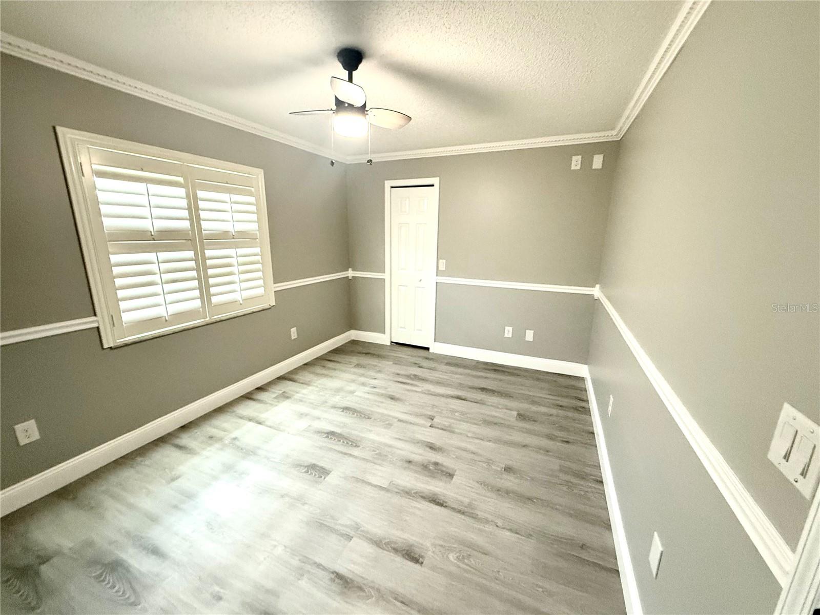 Image 20 of 69 For 926 Freshmeadow Court